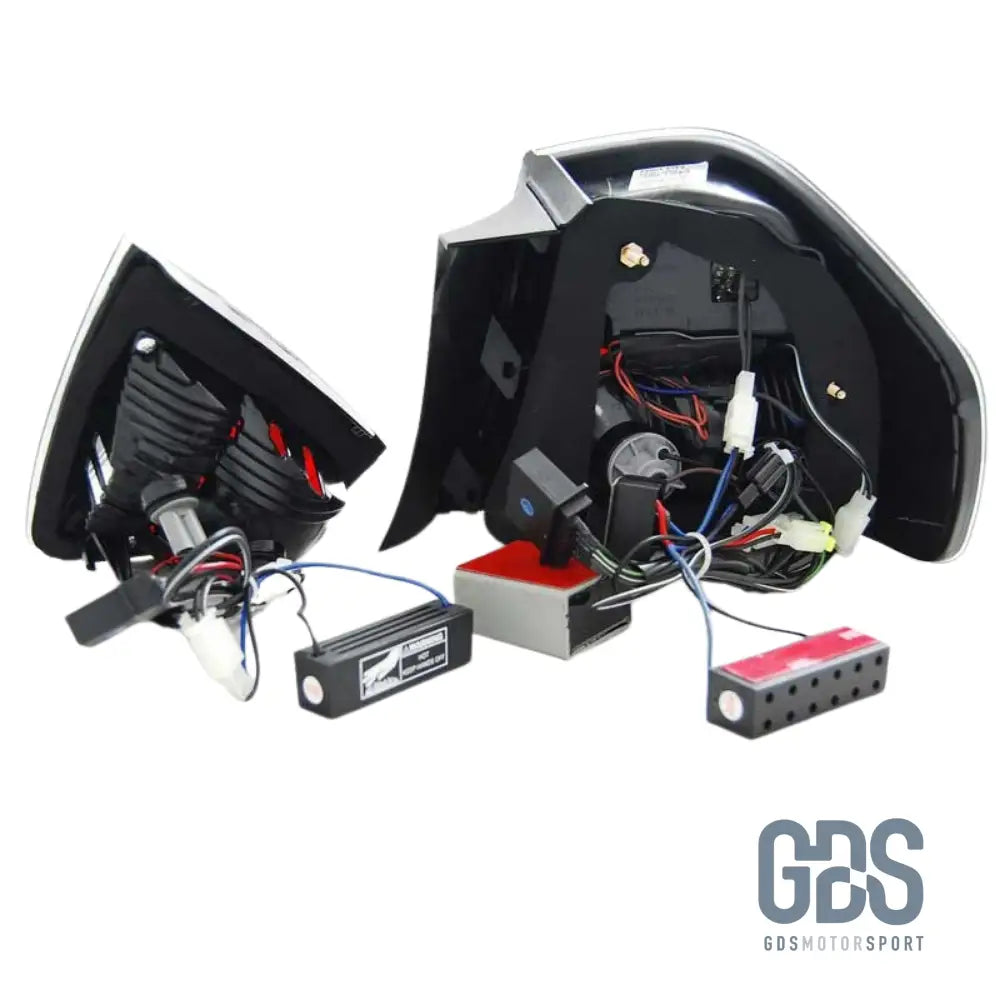 Feux arrières LED Light Bar pour BMW Série 3 E90 Phase 1 Rouge et Blanc Type LCI Ph 2 - Éclairage de véhicule - GDS Motorsport