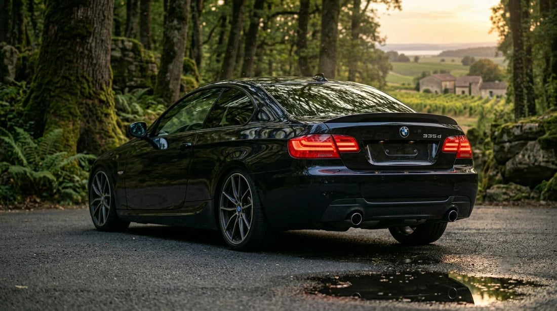 Arrière BMW E92 avec becquet noir brillant, style German Look